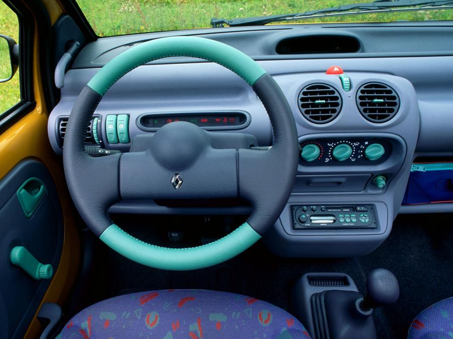 Панель приборов Renault Twingo 1992 года  (фото 27 из 27)